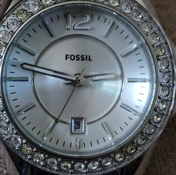 Women's Fossil Watch - Picture 7 of 7